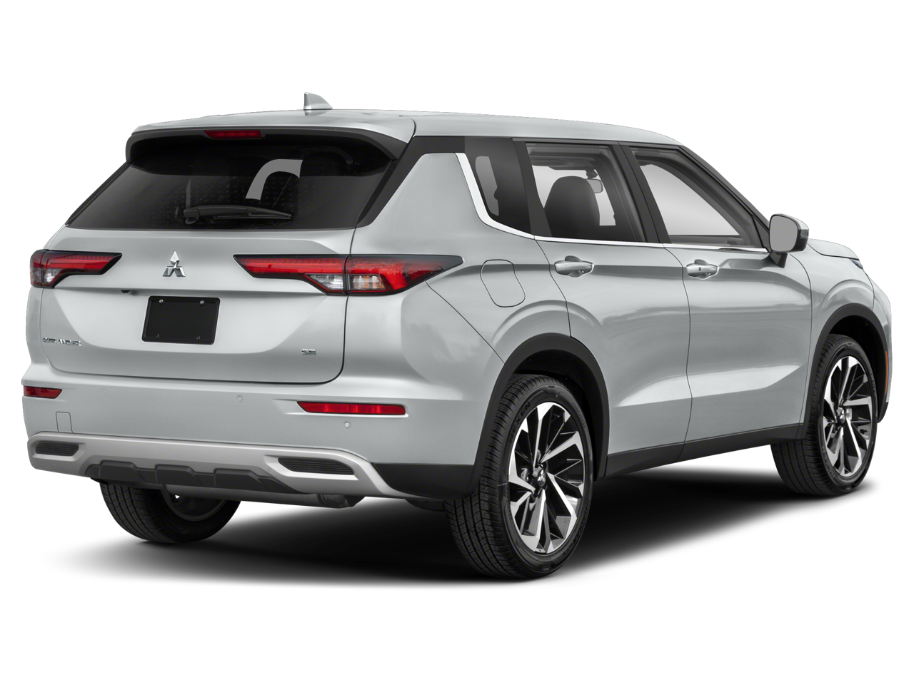 2023 Mitsubishi Outlander — rear three-quarter view