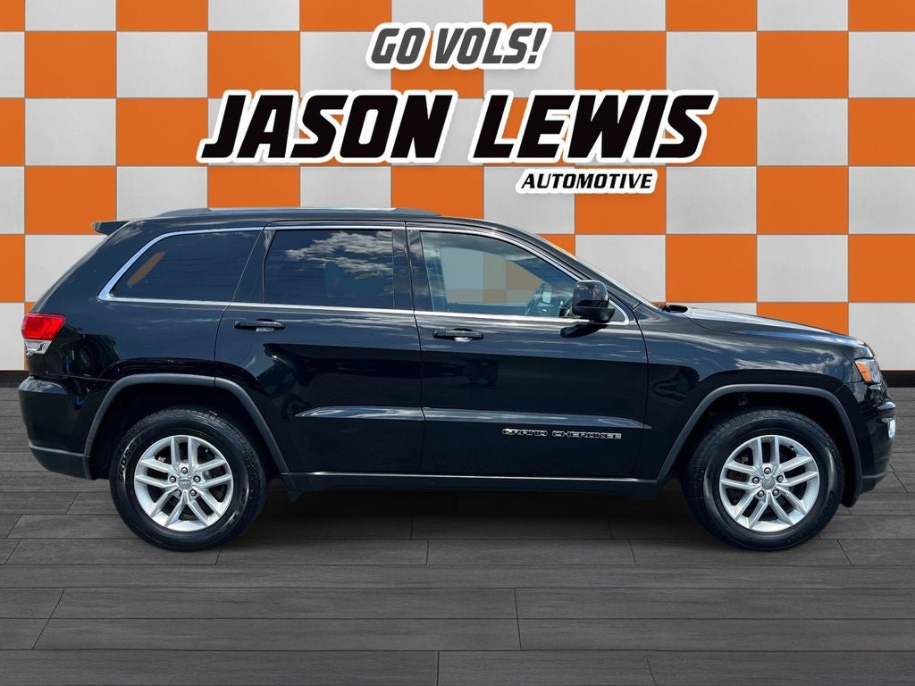 2018 Jeep Grand Cherokee — side profile view