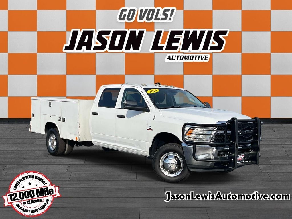 2014 RAM 3500 Tradesman in Bright White Clearcoat — front three-quarter view
